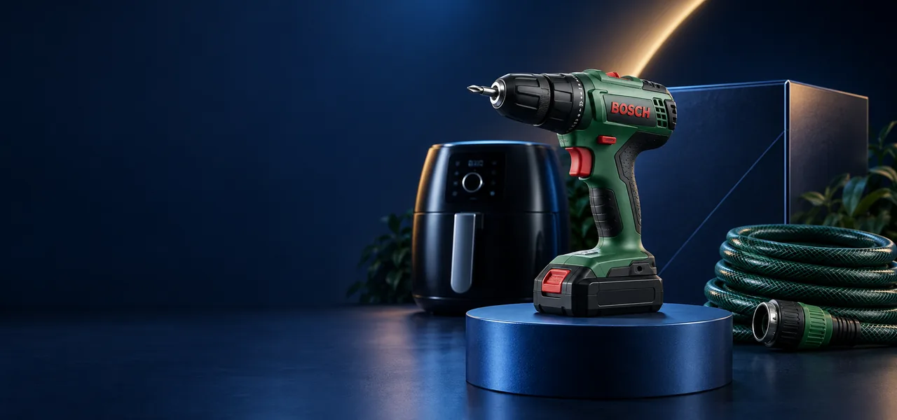 Taladro atornillador Bosch sobre pedestal junto a productos para el hogar